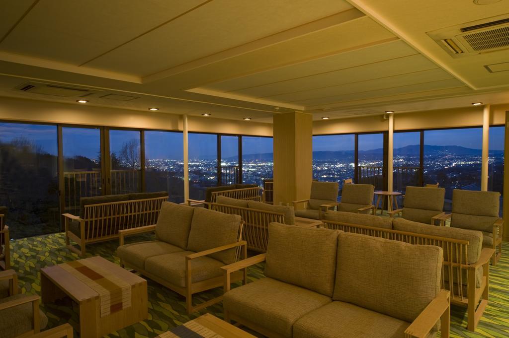 Mikasa Hotel Нара Екстериор снимка