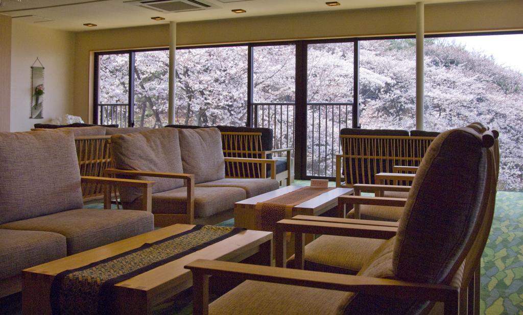Mikasa Hotel Нара Екстериор снимка