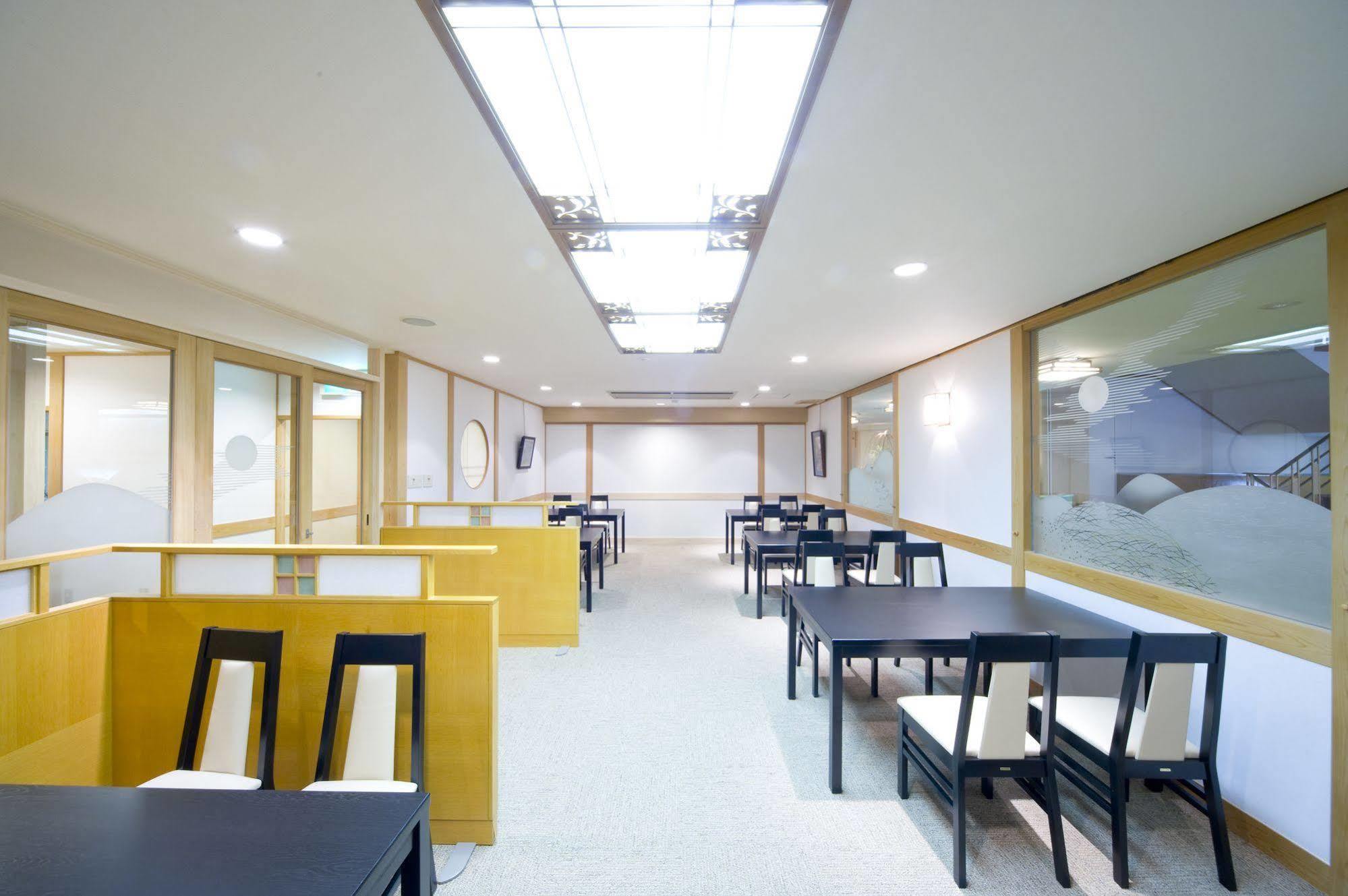 Mikasa Hotel Нара Екстериор снимка